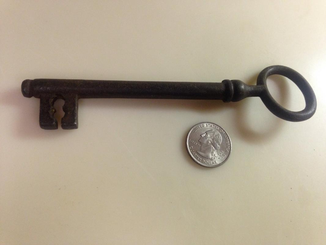 6 Inch JAIL HOUSE KEY Cast Iron - Metalware
