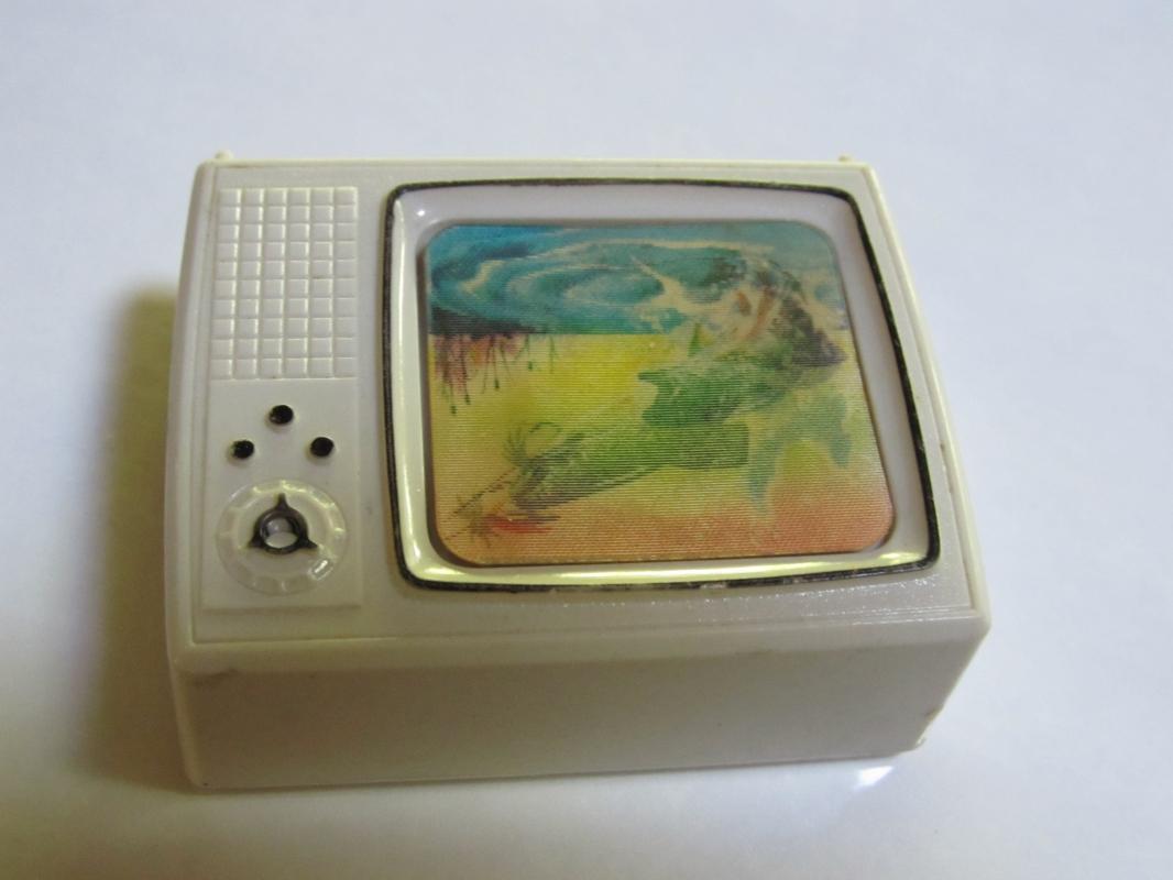 WIGGLE TV Bass Pencil Sharpener - Toy
