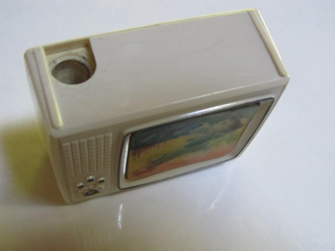WIGGLE TV Bass Pencil Sharpener - Toy