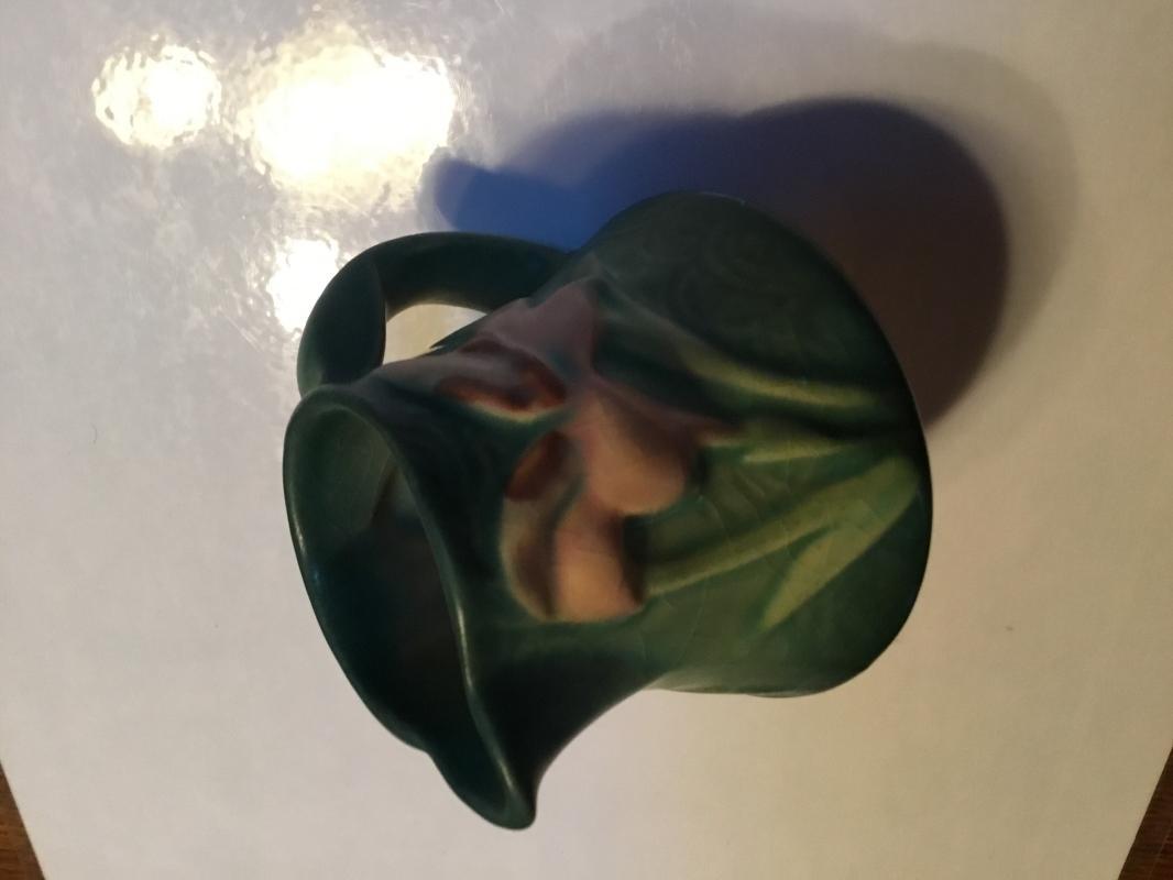 Roseville Zephyr Lily - Porcelain/Fine Pottery