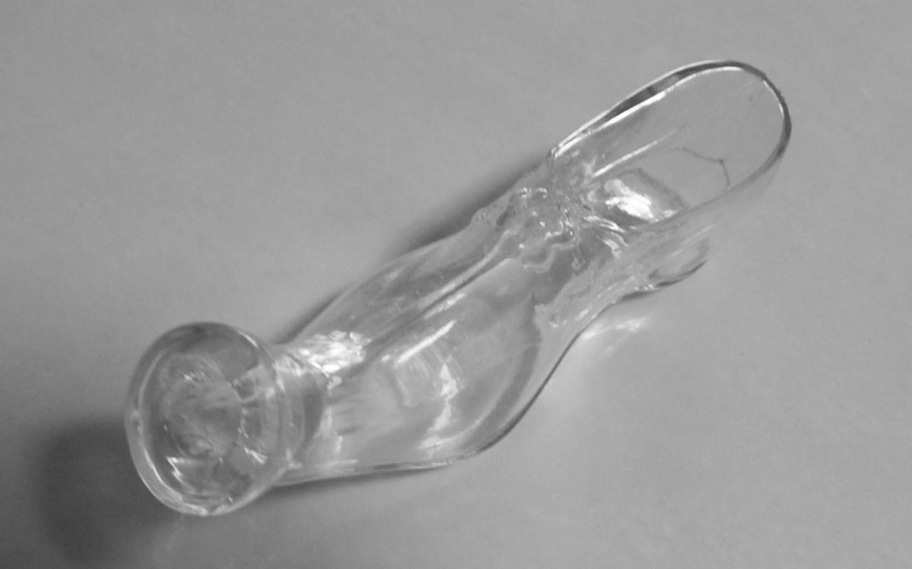 Figural Shoe Ink Well Inkwell - Glass