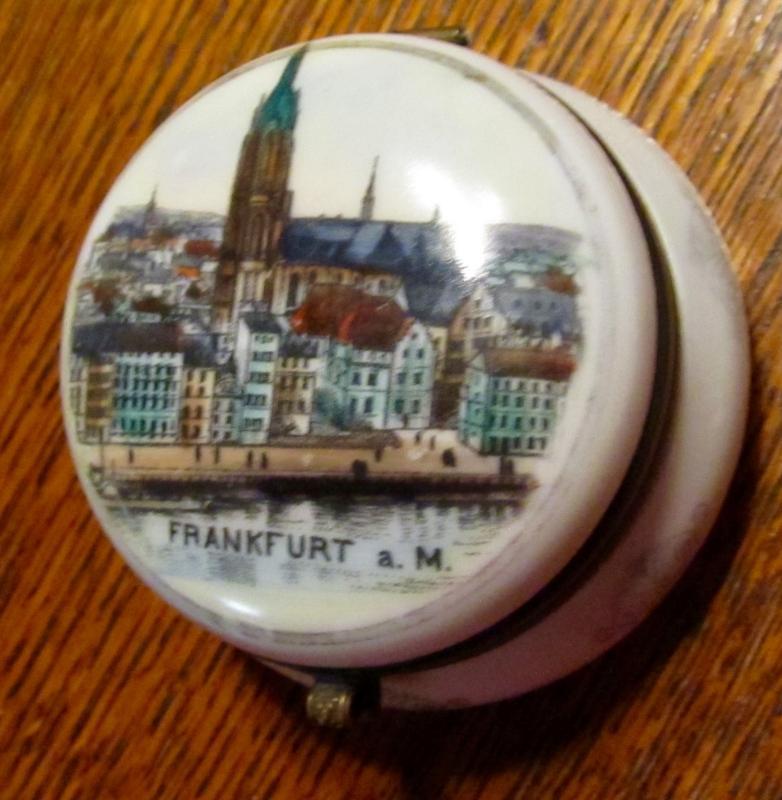 Patch Box Frankfurt a. M. Germany Porcelain