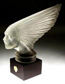 VINTAGE GLASS HOOD ORNAMENT CAR MASCOT VICTOIRE