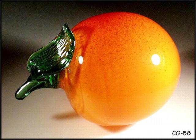 SIGNED STUDIO ART GLASS FRUIT / PEACH