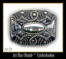 CZECH VINTAGE VICTORIAN STYLE BROOCH #275