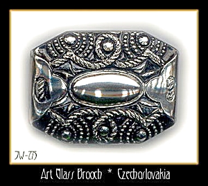 CZECH VINTAGE VICTORIAN STYLE BROOCH #275