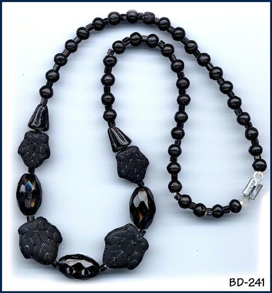 CZECH ART DECO BLACK MAPLE LEAF NECKLACE 1930 #81