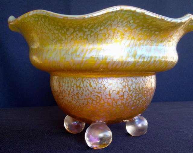 LOETZ PHANOMEN 3 LEGGED BOWL