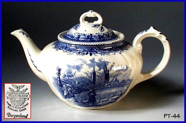 VILLEROY BOCH METTLACH TEA POT / PT044
