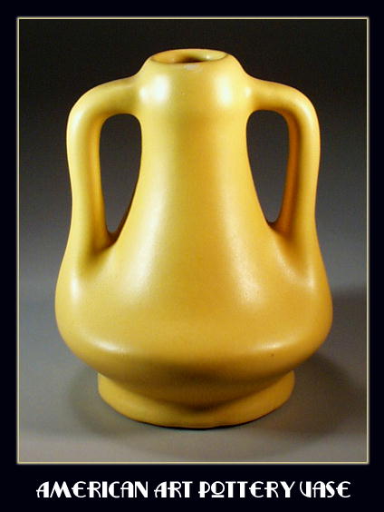 YELLOW 2 HANDLED ART POTTERY VASE HULL? / PT084