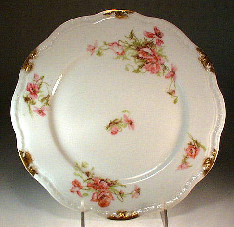 6 GORGEOUS LIMOGES GOLD FLORAL PLATES / PR036A