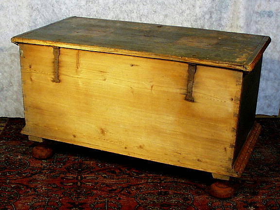 AUTHENTIC PAINTED BLANKET CHEST c. 1800-50 /