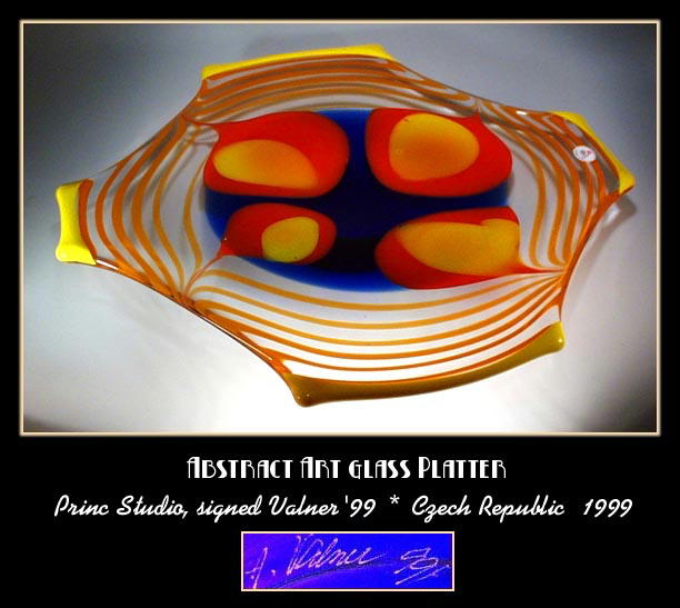 GORGEOUS SIGNED CZECH ART GLASS VASE - VALNER