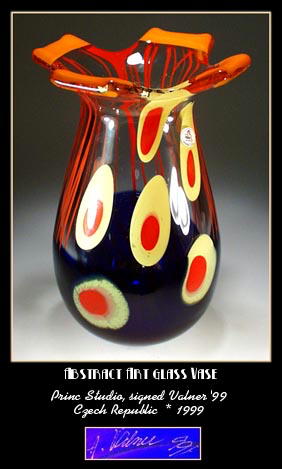 GORGEOUS SIGNED CZECH ART GLASS VASE - VALNER