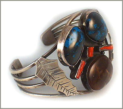 SIGNED VINTAGE MEXICAN SILVER BANGLE #104