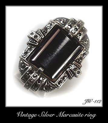 GORGEOUS VINTAGE STERLING MARCASITE RING #112