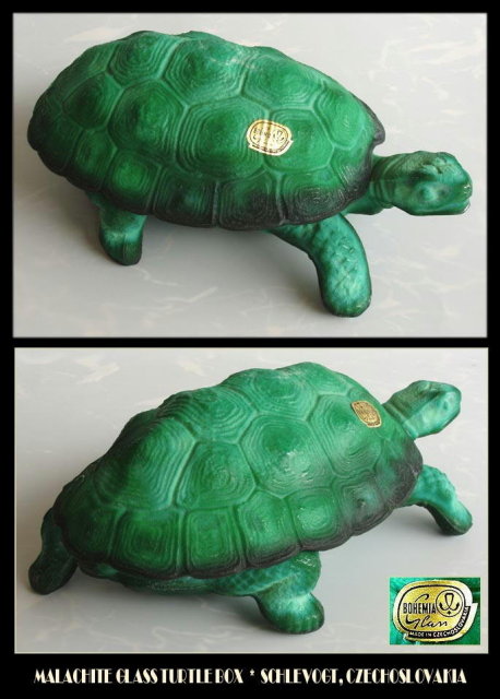 CZECH MALACHITE COLOR GLASS TURTLE POWDER BOX
