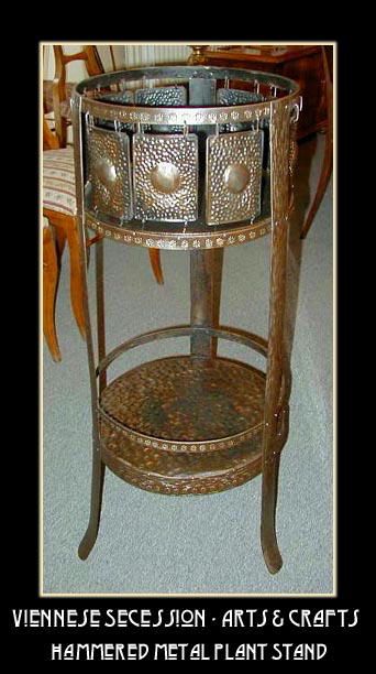 ARTS & CRAFTS HAMMERED METAL PLANT STAND