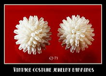 VINTAGE NATURAL SHELL CLUSTER EARRINGS CJ-71