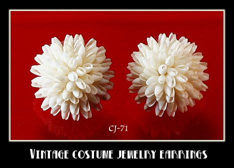 VINTAGE NATURAL SHELL CLUSTER EARRINGS CJ-71