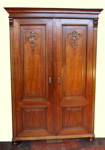 RENAISSANCE REVIVAL WALNUT ARMOIRE c.1900