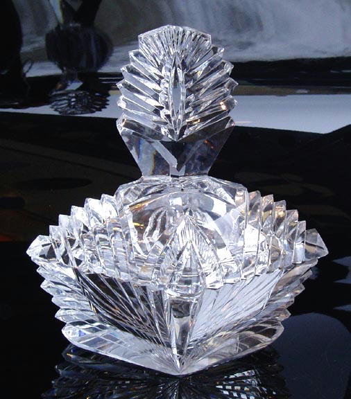 VINTAGE CZECH ART DECO CUT CRYSTAL POWDER BOX