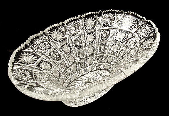 GORGEOUS CZECH CUT CRYSTAL BOWL QUEENS LACE