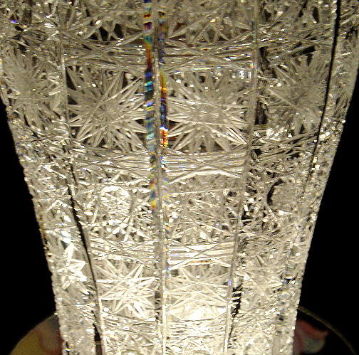 BEAUTIFUL CZECH CUT CRYSTAL VASE QUEENS LACE