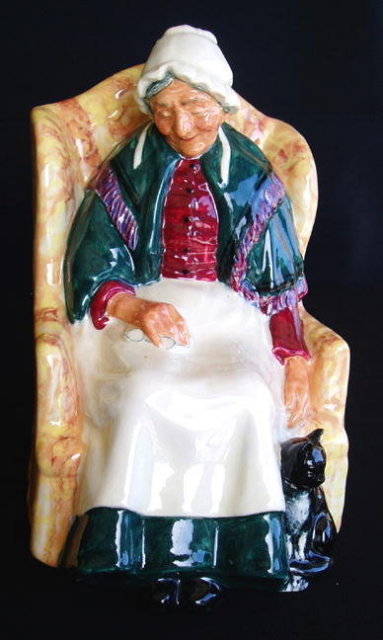 ROYAL DOULTON FIGURINE