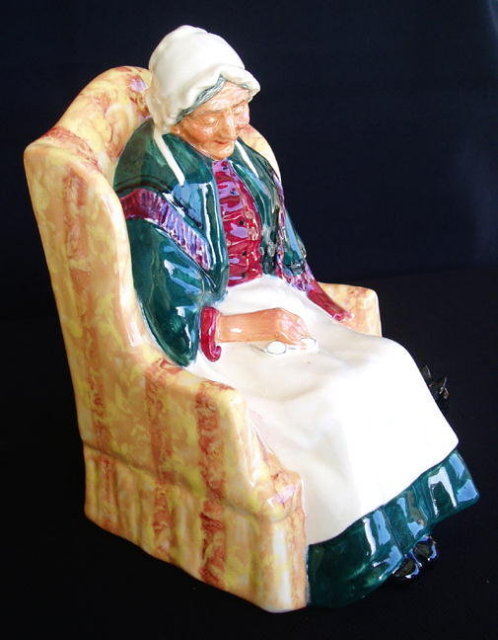 ROYAL DOULTON FIGURINE