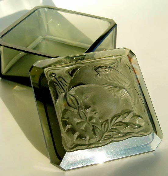 SIGNED CZECH ART DECO MERCURY POWDER BOX OPB-51