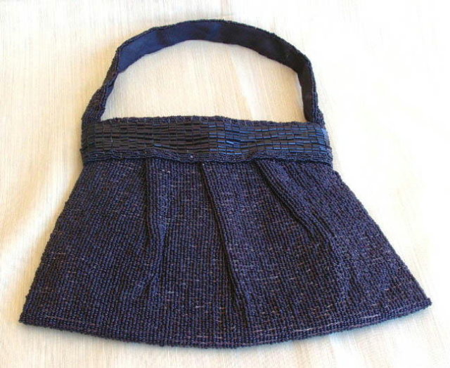 CZECHOSLOVAKIAN ART DECO BEADED PURSE MS127