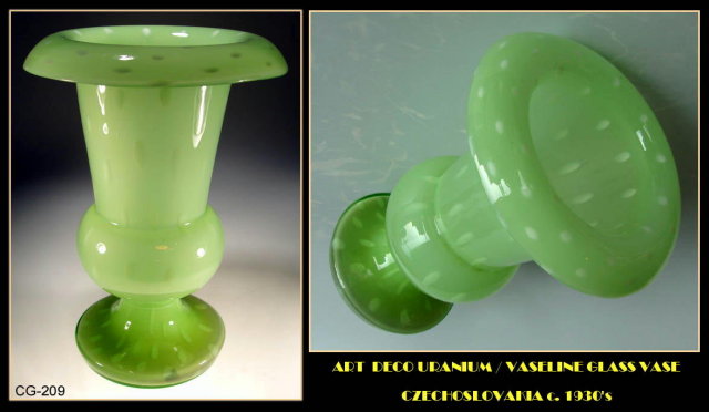 CZECH c.1930 ART DECO URANIUM / VASELINE GLASS VASE