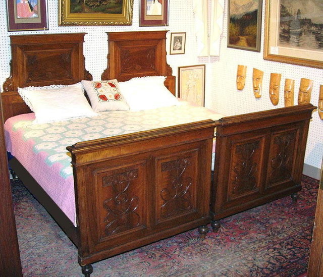 ART NOUVEAU CARVED WALNUT BEDS (PAIR) AUSTRIA c.1900