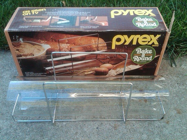 PYREX BAKE A ROUND BREAD LOAF BISCUIT BAKING TUBE KITCHEN UTENSIL ORIGINAL CORNING NEW YORK BOX