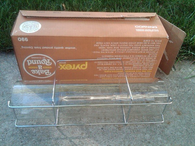 PYREX BAKE A ROUND BREAD LOAF BISCUIT BAKING TUBE KITCHEN UTENSIL ORIGINAL CORNING NEW YORK BOX