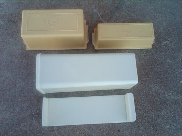 TUPPERWARE BUTTER CADDY BRICK CHEESE HOPPER DAIRY GOODS STORAGE CONTAINER REFRIGERATOR TUB