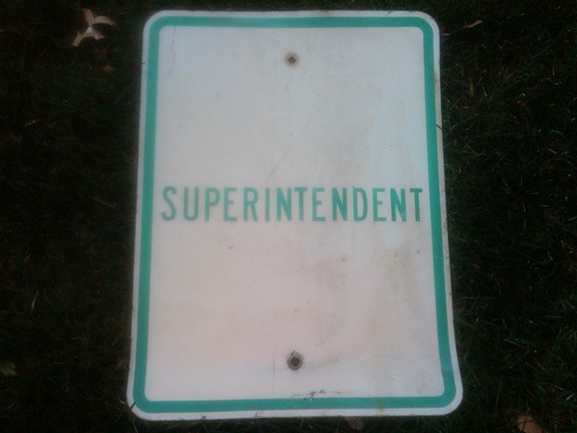 SUPERINTENDENT PARKING SPOT SIGN GARAGE WALL ORNAMENT DRIVEWAY DECORATION