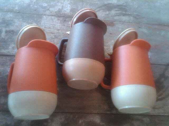 Retro Beverage Pitcher Plastic Thermo Tankard Drink Server Utensil Le Beau Products Wisconsin Manufacturer Mark