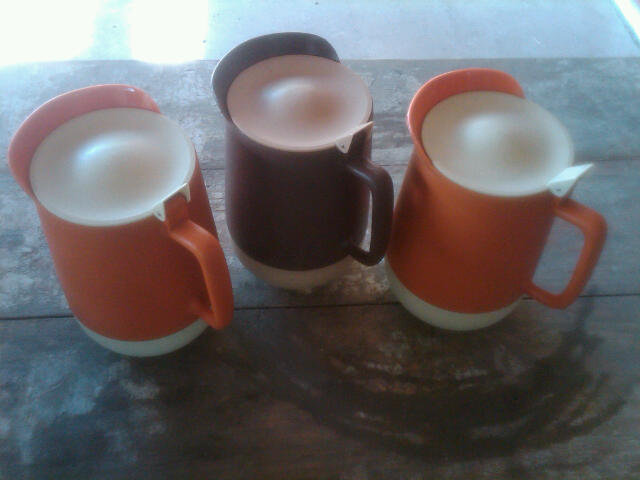 Retro Beverage Pitcher Plastic Thermo Tankard Drink Server Utensil Le Beau Products Wisconsin Manufacturer Mark