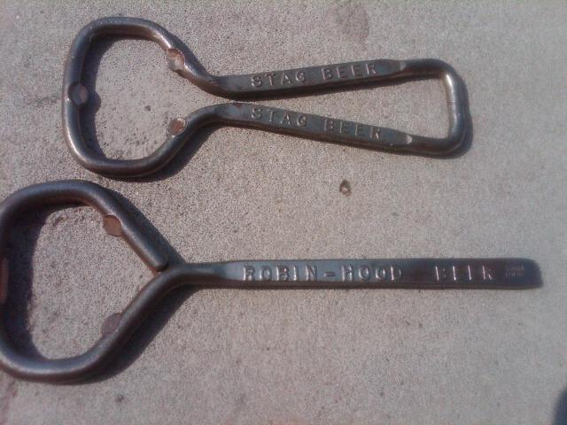 STAG ROBIN HOOD BRAND BEER BOTTLE OPENER CAP REMOVER TOOL BAR LOUNGE UTENSIL CERVEZA ADVERTISING PIECES