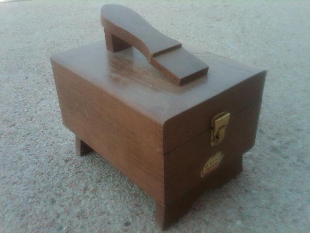 OAK WOOD SHOE SHINE BOX BOOT FOOTWEAR CARE STORAGE CASE HINGED TRUNK