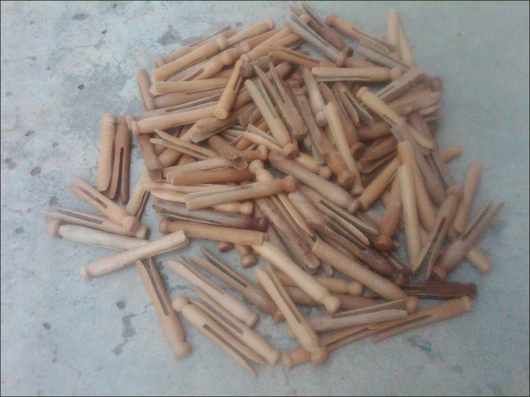 WOODEN CLOTHESPIN CLOTHES CLIP HOUSEHOLD TOOL