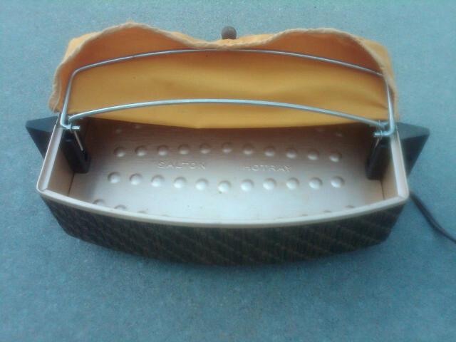 SALTON HOTRAY BREAD WARMER ELECTRIC KITCHEN APPLIANCE BUN HEATER RETRO HOUSEHOLD GADGET