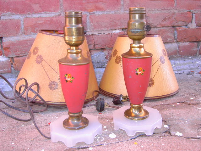 PINK PAINTED METAL TABLE LAMP WHITE GLASS BASE MATCHING DRESSER TOP LIGHT FIXTURE WITH FLOWERED SHADE