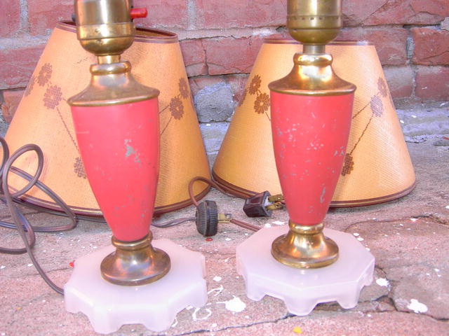 PINK PAINTED METAL TABLE LAMP WHITE GLASS BASE MATCHING DRESSER TOP LIGHT FIXTURE WITH FLOWERED SHADE