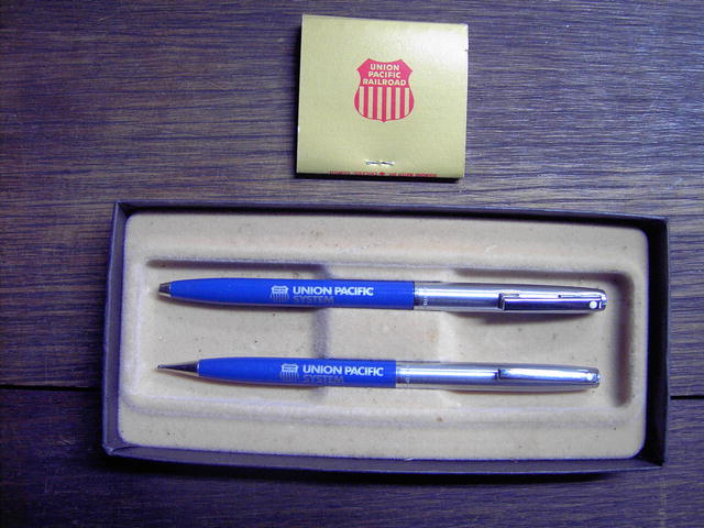 UNION PACIFIC RAILROAD PEN PENCIL MATCHBOOK SHAEFFER DIAMOND MATCH CHICAGO