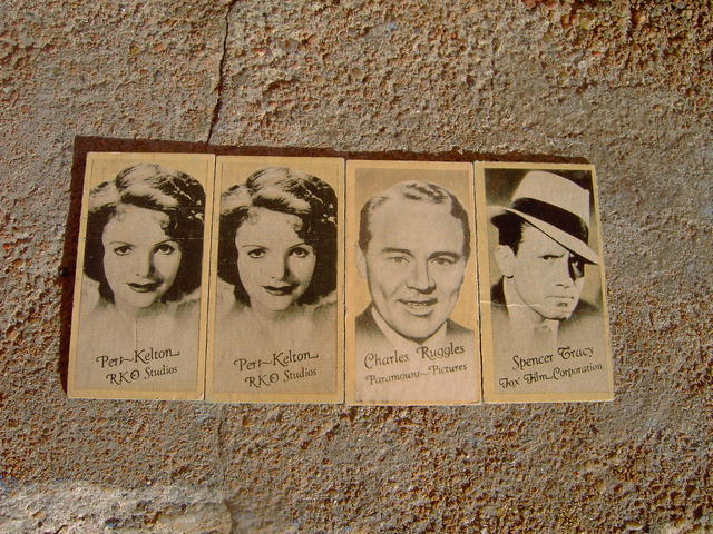 HOLLYWOOD MOVIE STAR CARD SCALE WEIGHT VENDING MACHINE PICTURE