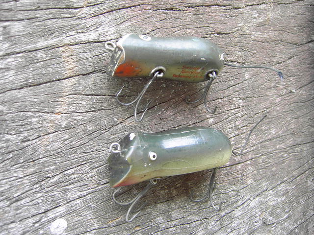 SHAKESPEARE FISHING LURE WOODEN PLUG MOUSE