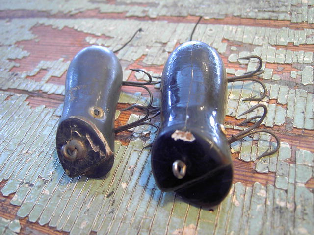 SHAKESPEARE FISHING LURE WOODEN PLUG MOUSE